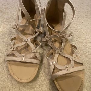 Apt 9 Tan flat sandals Size 6